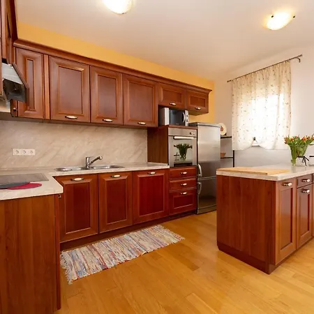 Golden Hope 4+1 Krk Apartman Krk Town